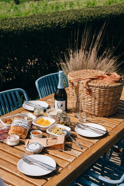 Estate Picnic
