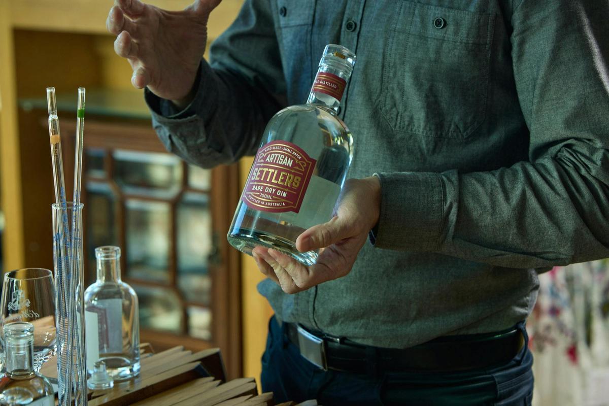 Settlers Spirits Gin Blending