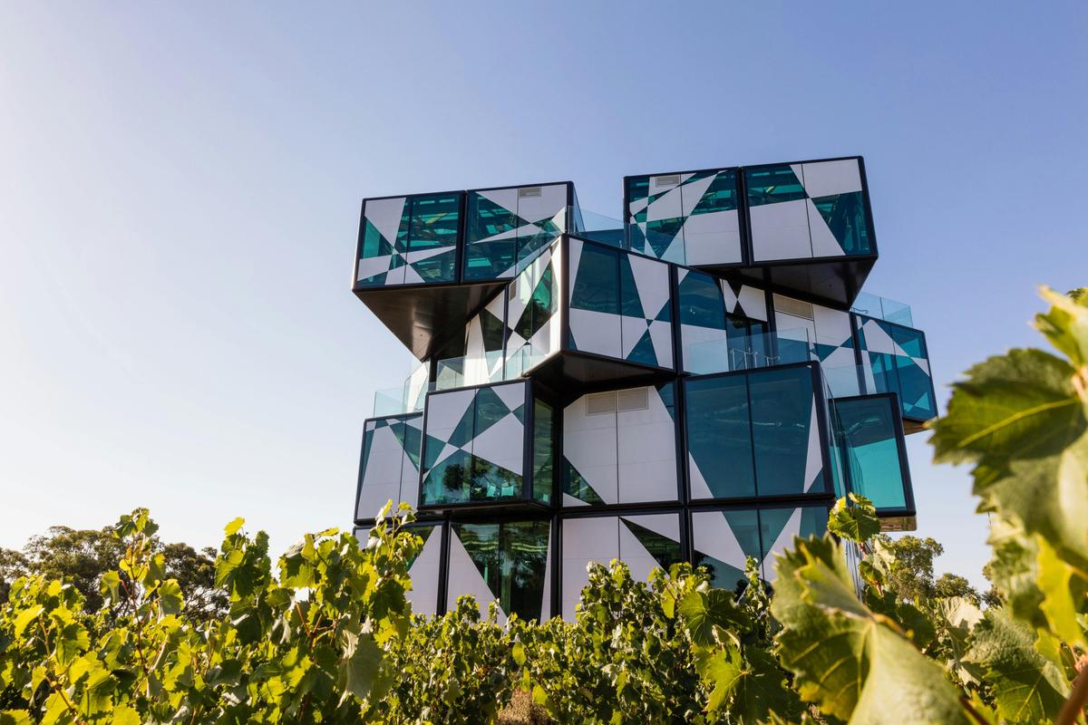 The d'Arenberg Cube Experiences