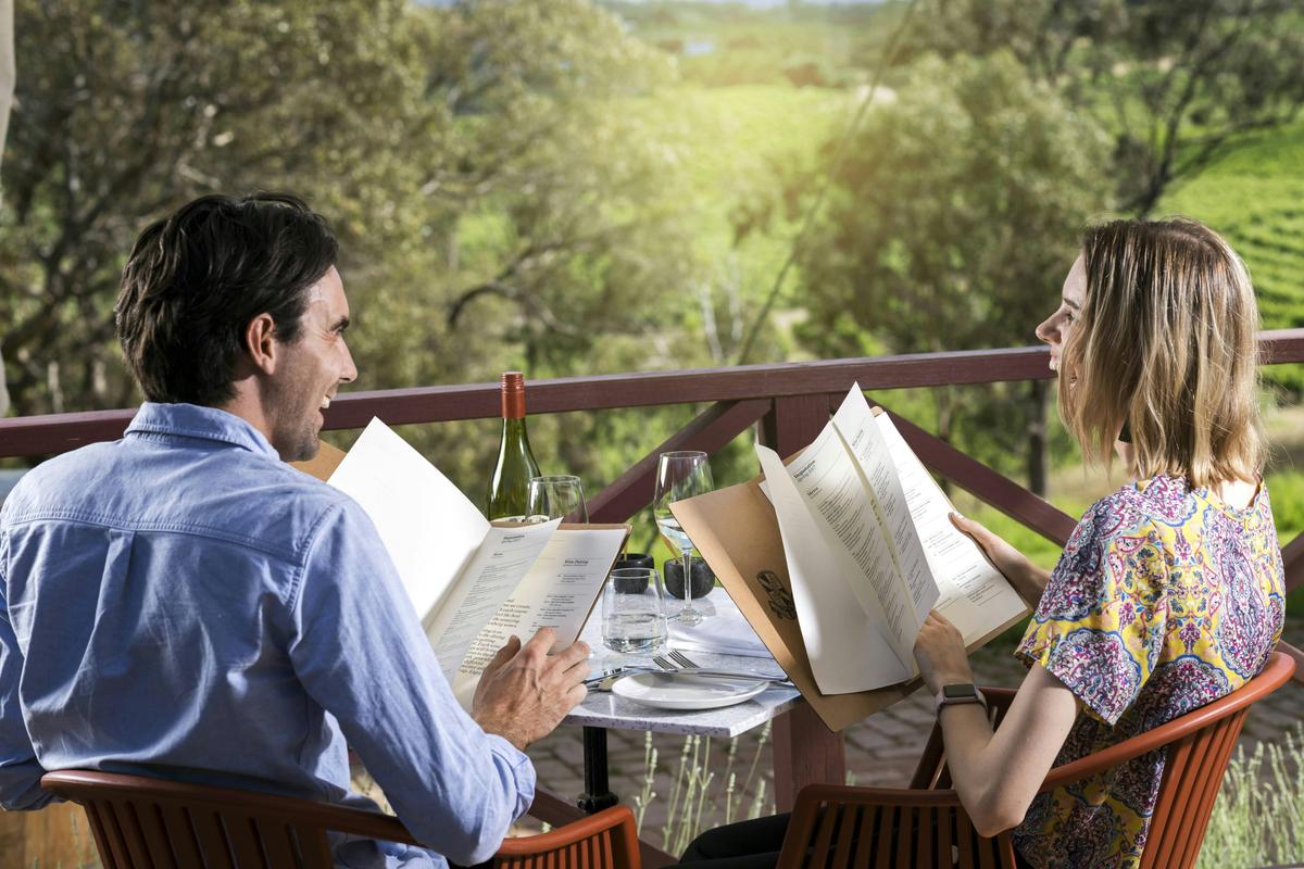 Scenic Flight, Blending Bench & d’Arry’s Verandah Degustation
