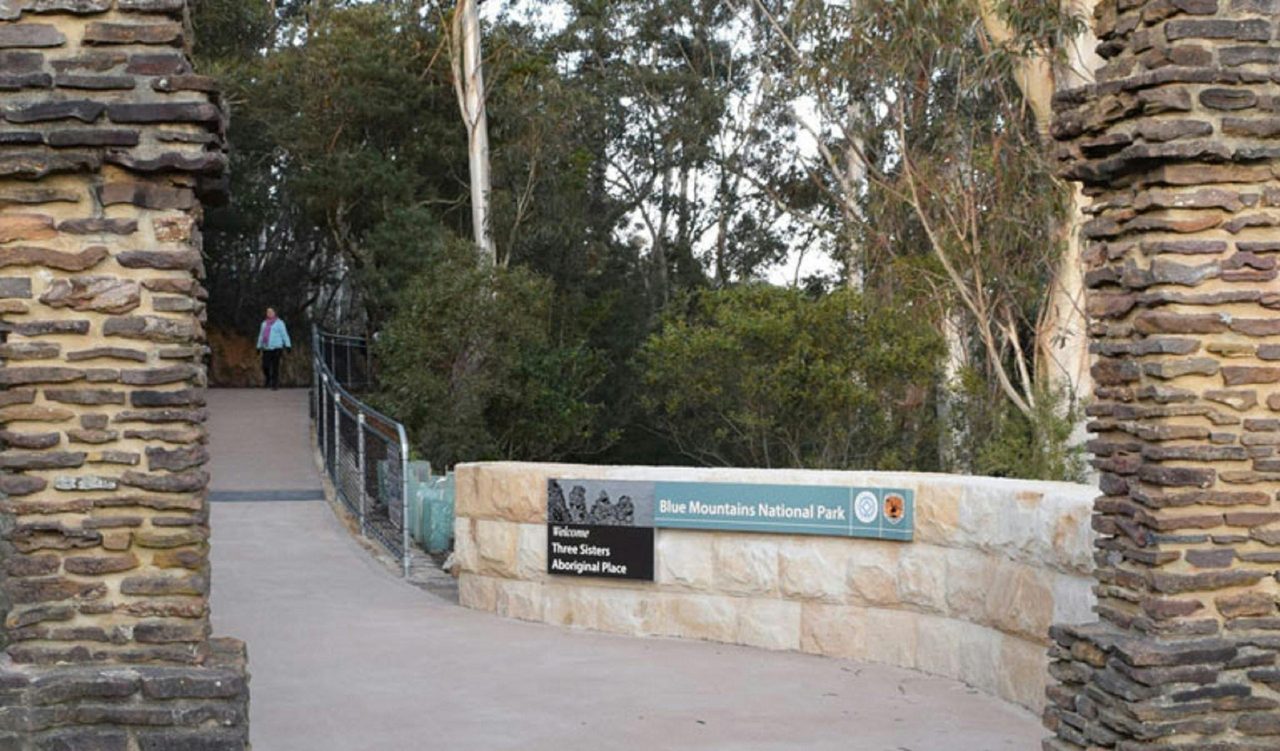 Three Sisters Walk