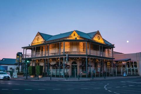 Torrens Arms Hotel