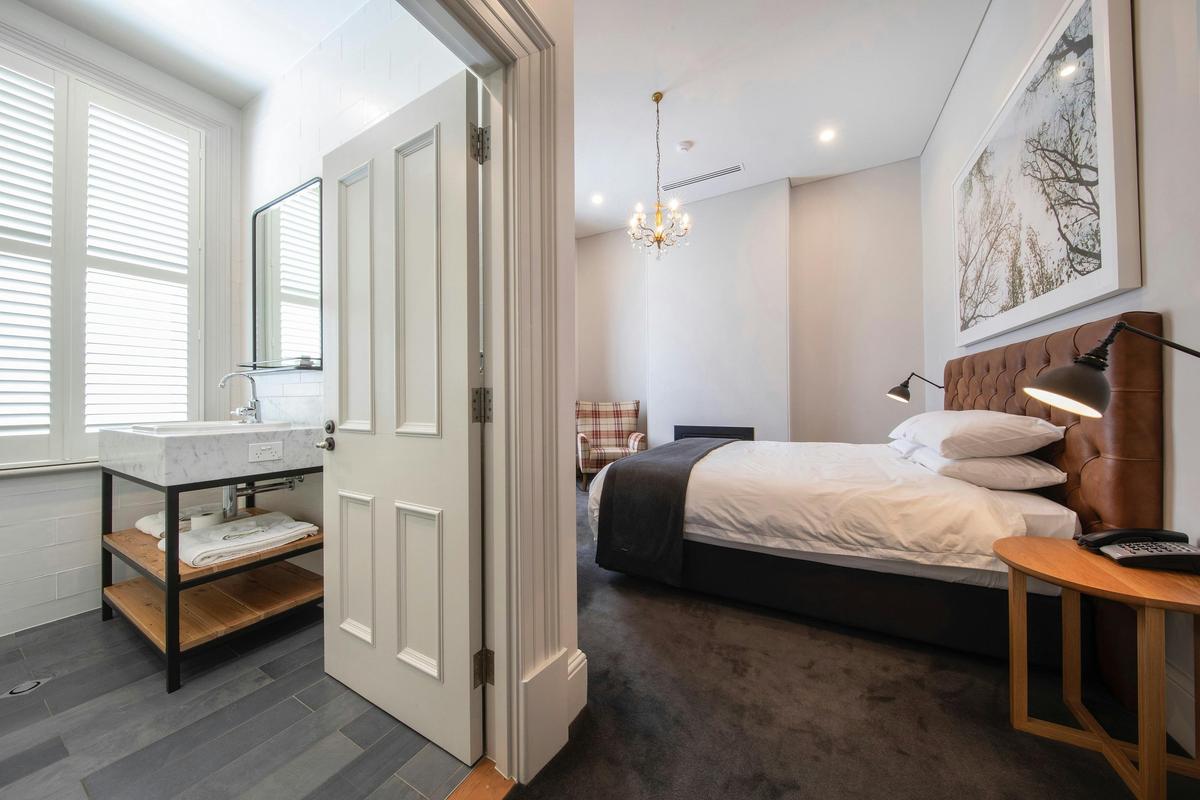 Sawyer Room