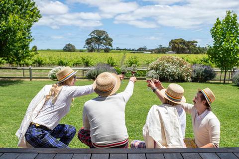 The Glass Half Full Tours - McLaren Vale