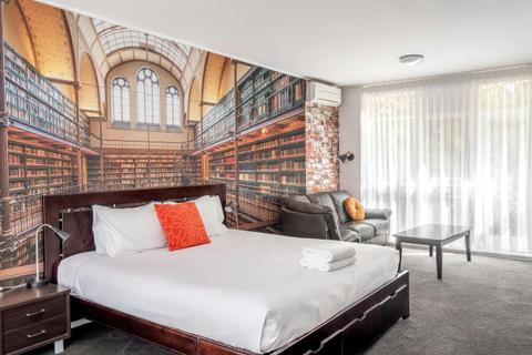 King Bed Room