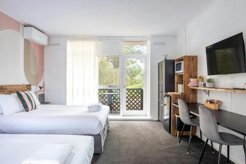 Queen Twin Room