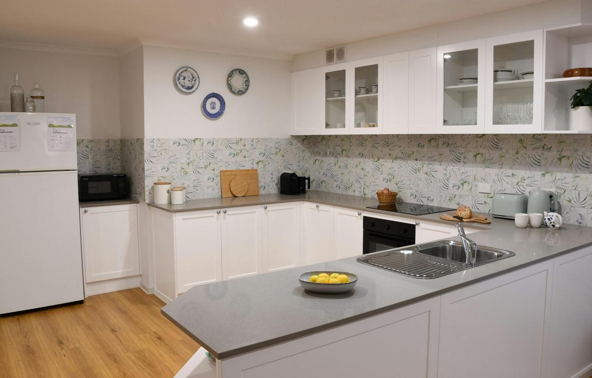 Full kitchen