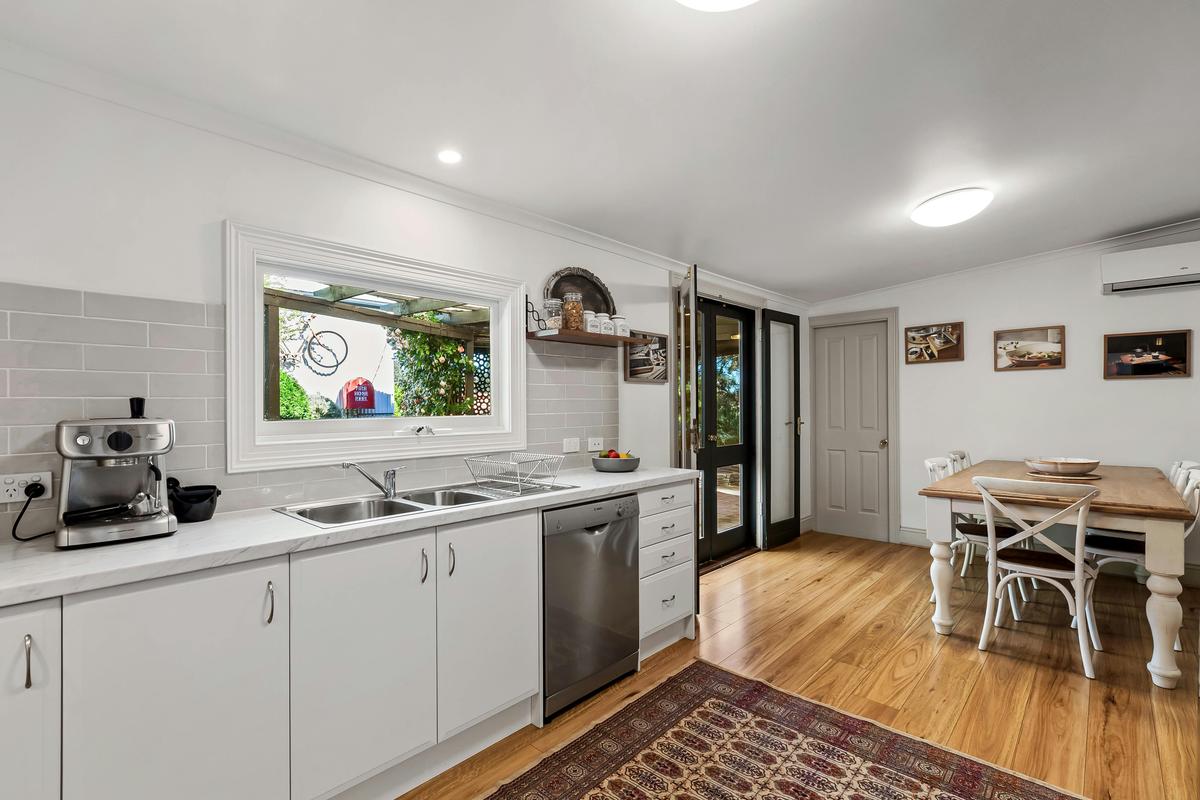 Kitchen/dining