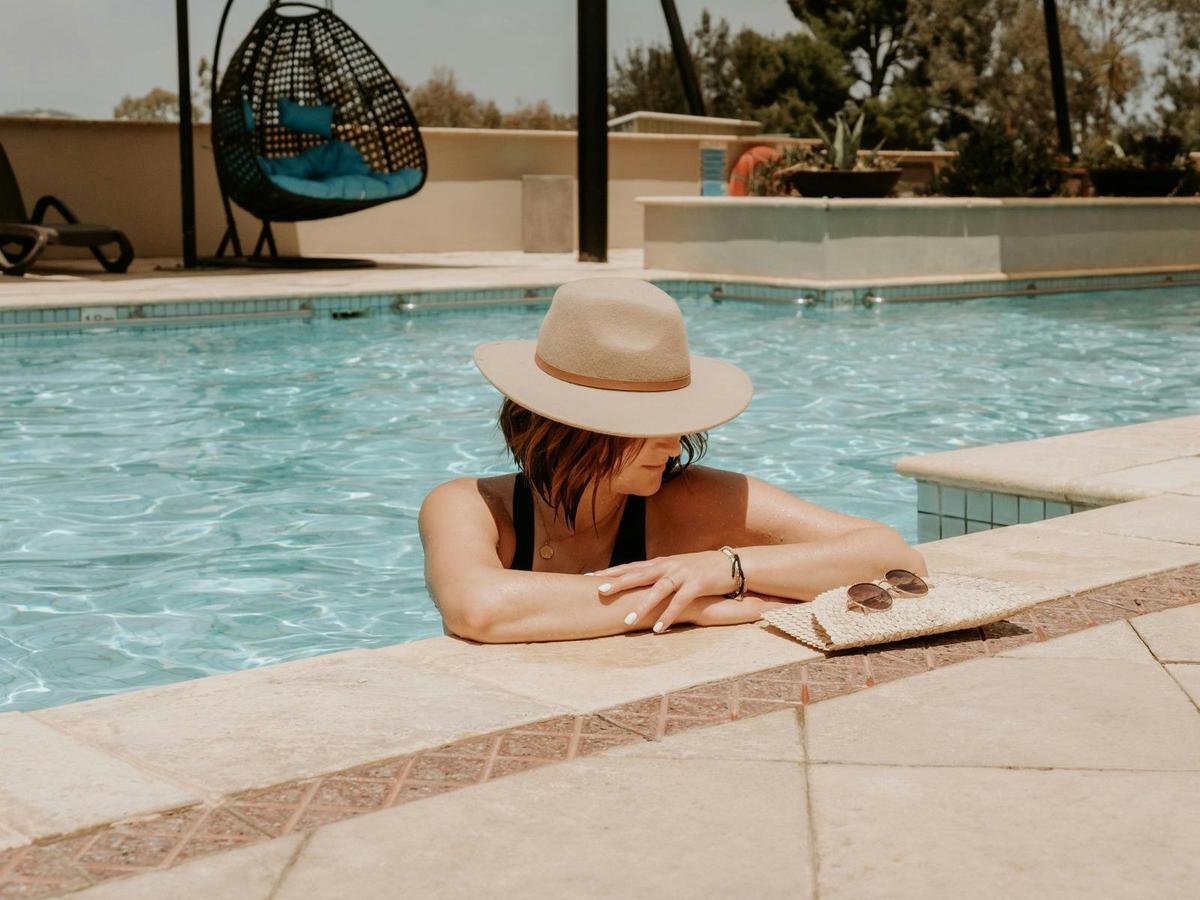 Poolside at Novotel Barossa Resort