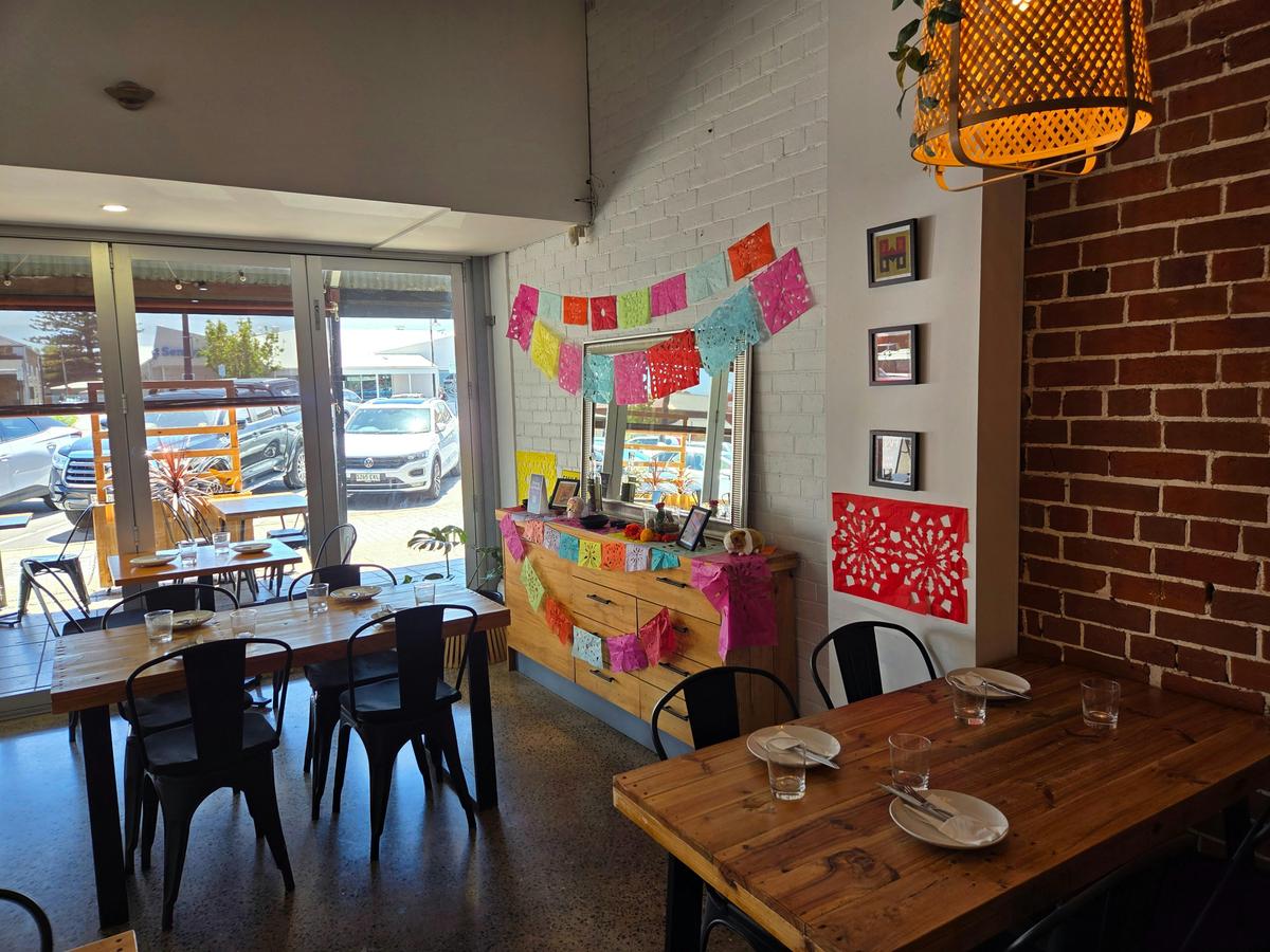 Restaurant dining area 2