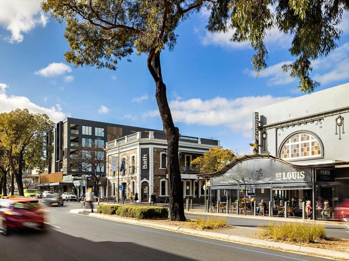 The Parade, Norwood