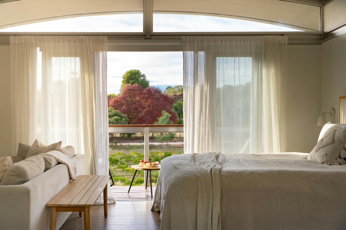 The Villas - Barossa floor to ceiling glass