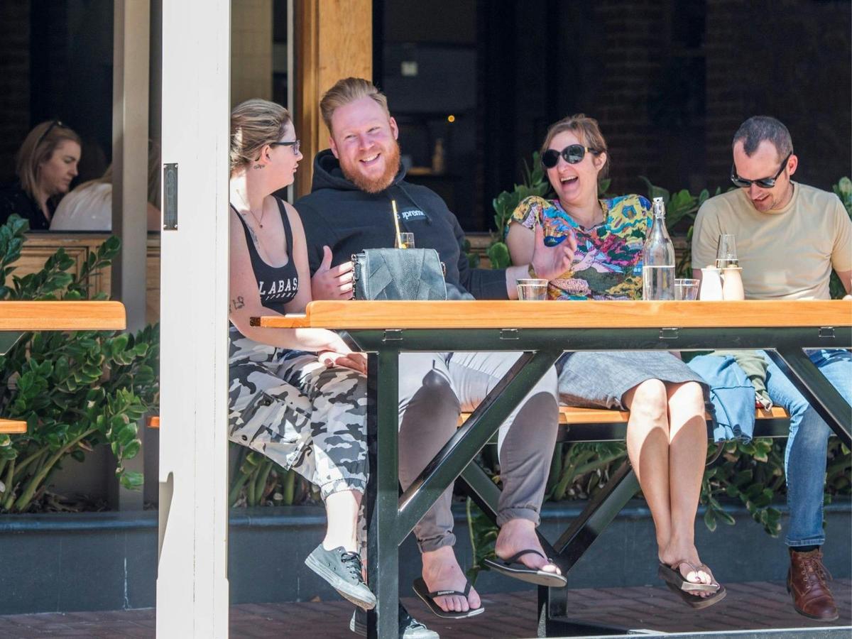 Alfresco dining