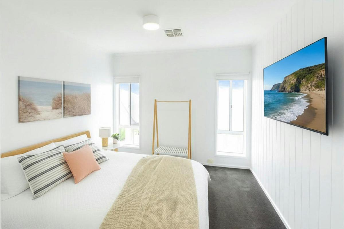 The Second Valley Retreat - Master Bedroom with Ensuite