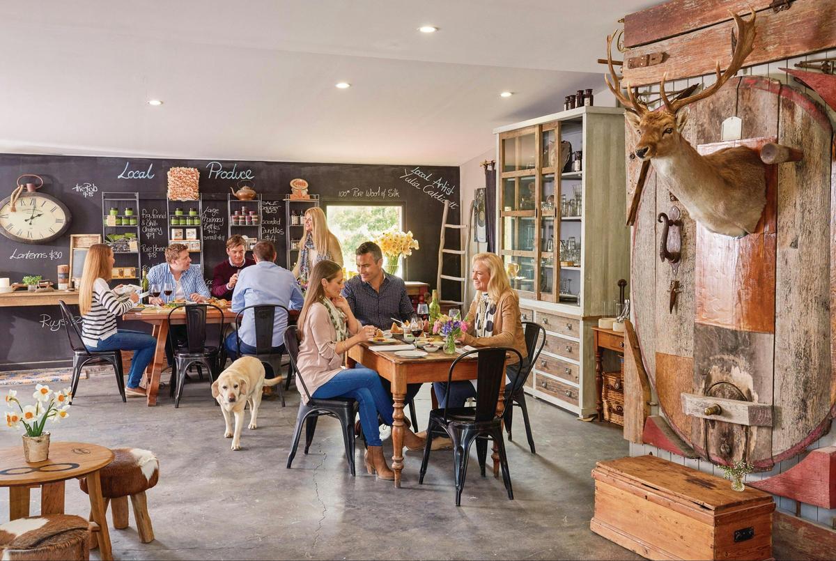 Adelaide Hills & Hahndorf Hop On Hop Off Wine Tour