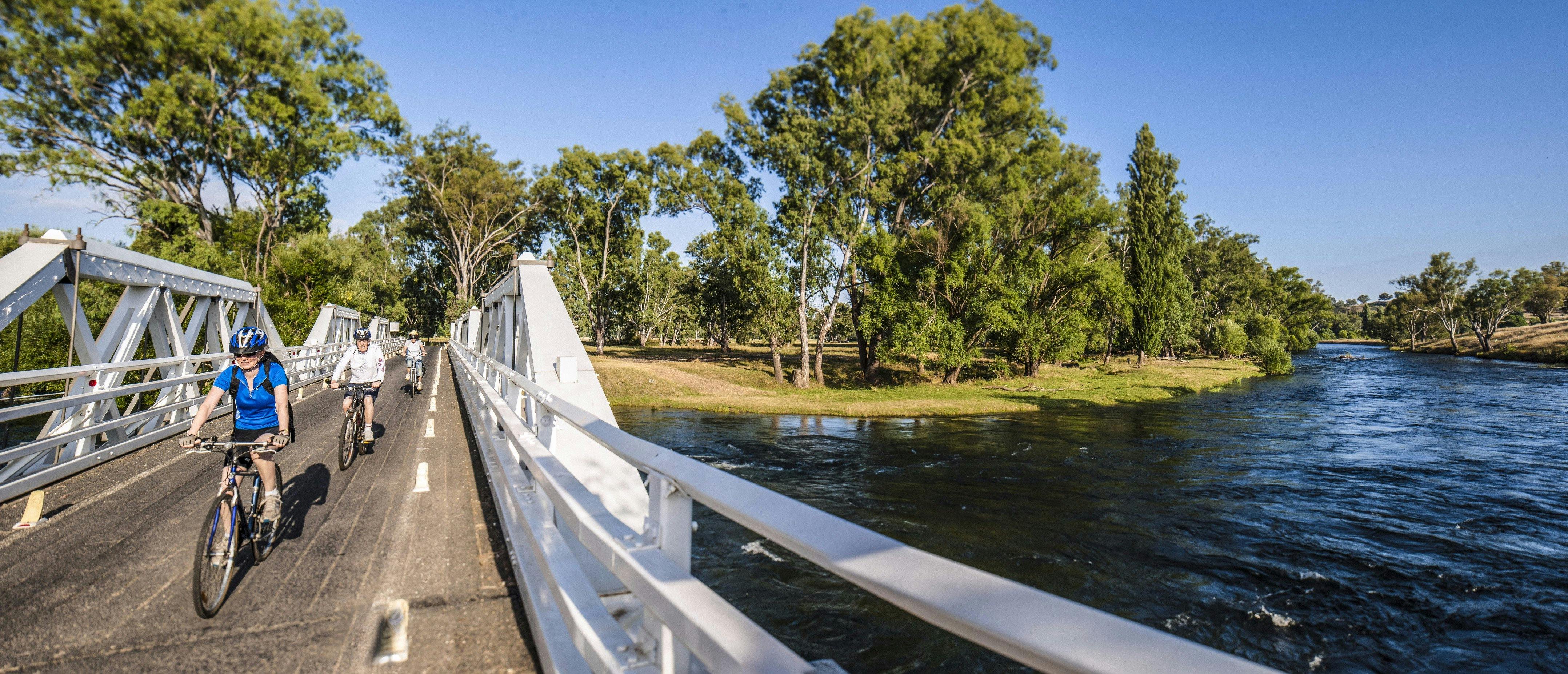 Junction Bridge in Tumut, Kosciuszko National Park. Credit, Destination NSW