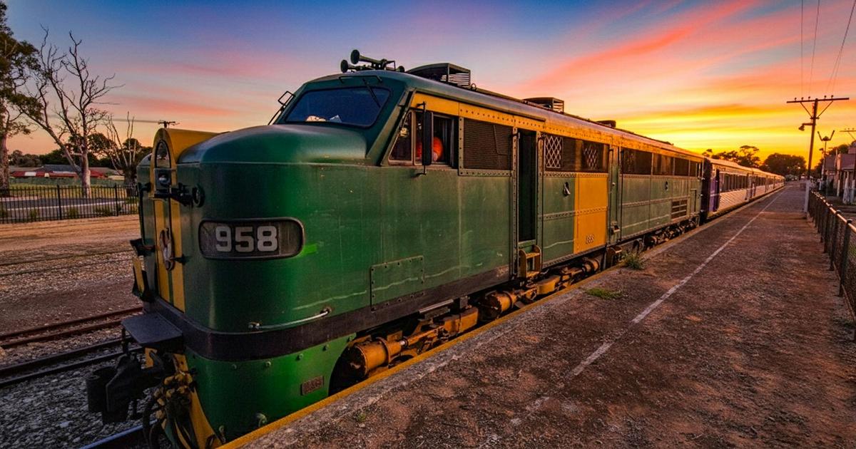 The Sunsetter - Heritage Diesel at Strathalbyn