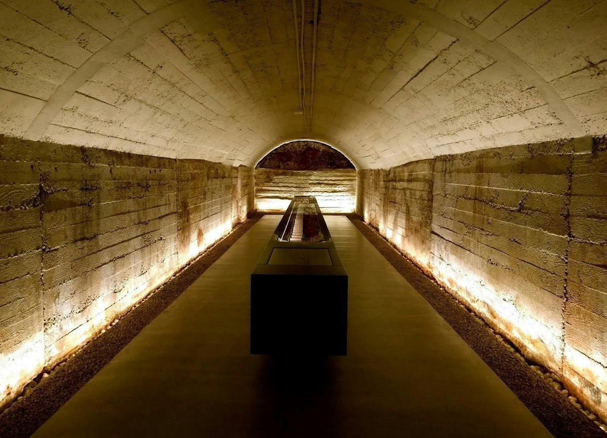 Winery Tour to McLaren Vale, Barossa Valley, Hahndorf Adelaide Hills