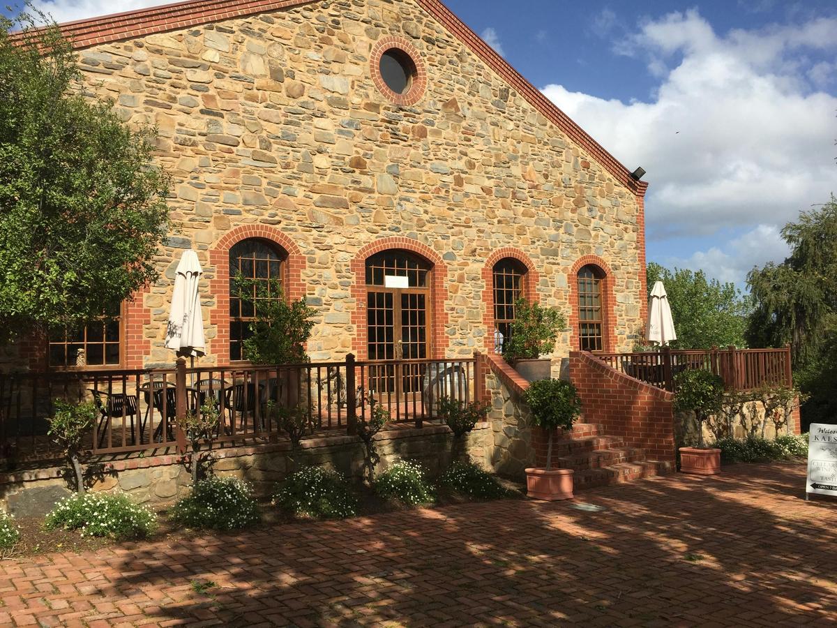Winery Tour to Barossa Valley-McLaren Vale Hahndorf Adelaide Hills