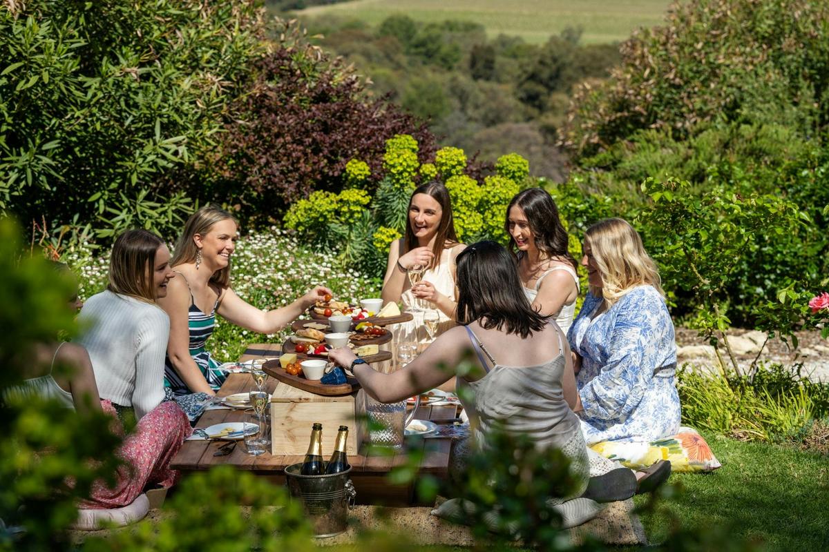 Tipsy Hill Estate Picnic Experience