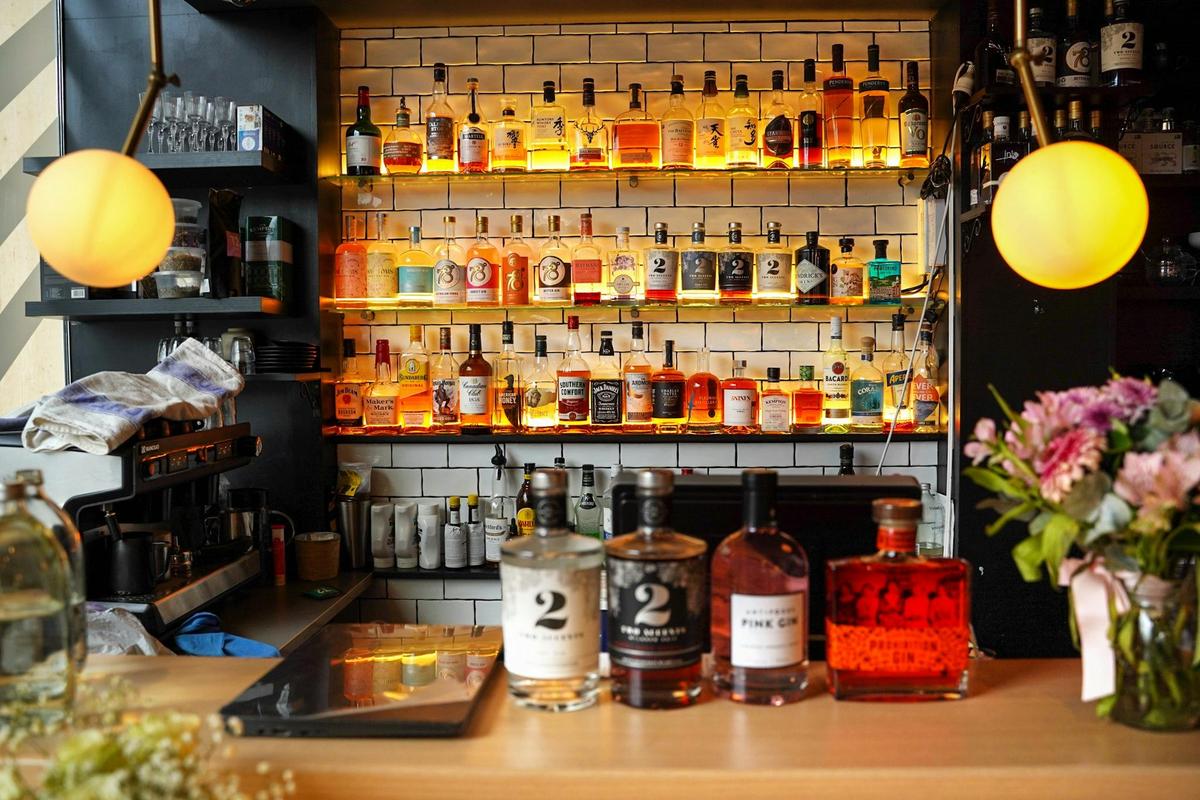 Bar