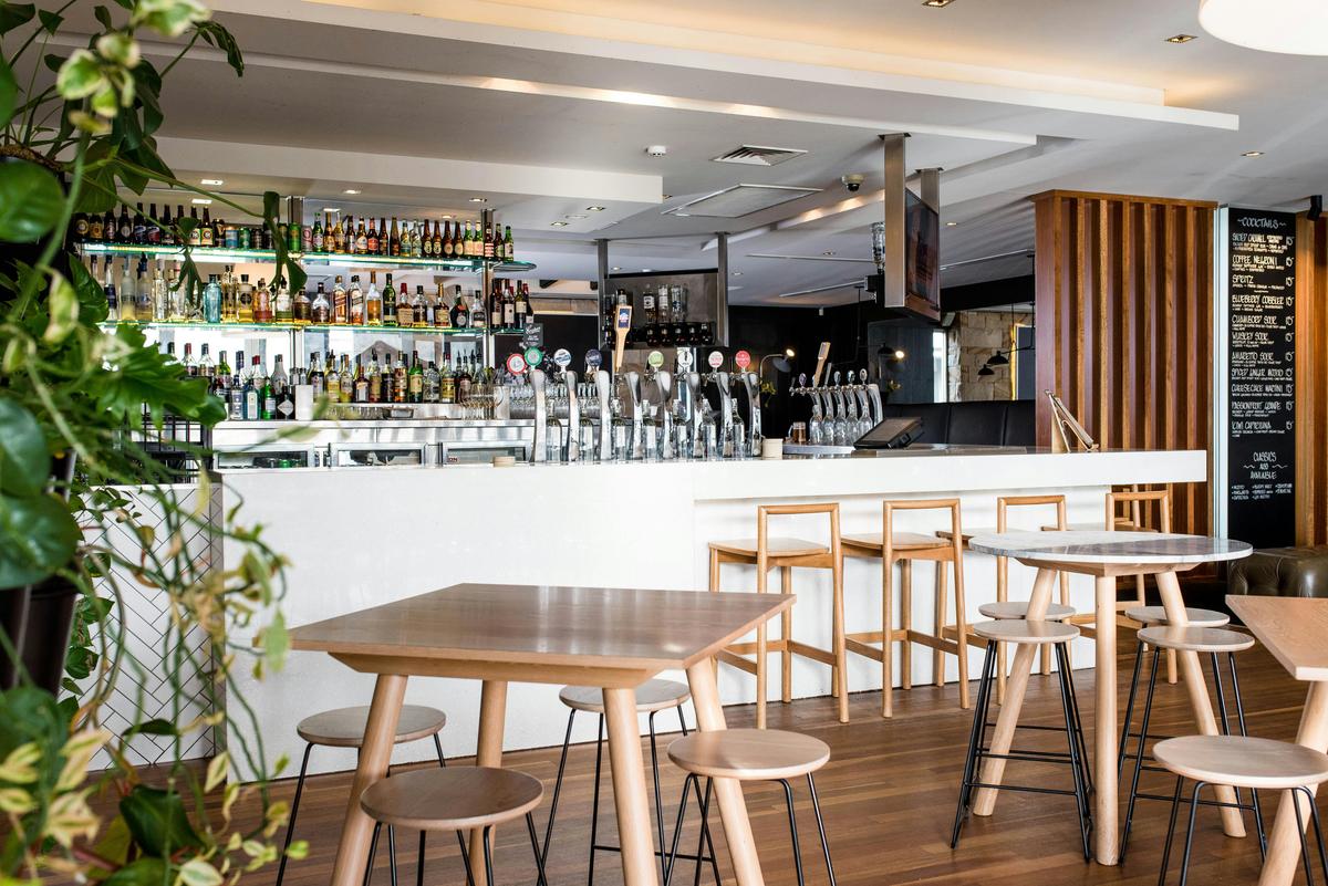 Bistro Bar
