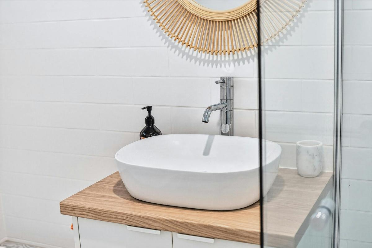 Modern Bathroom