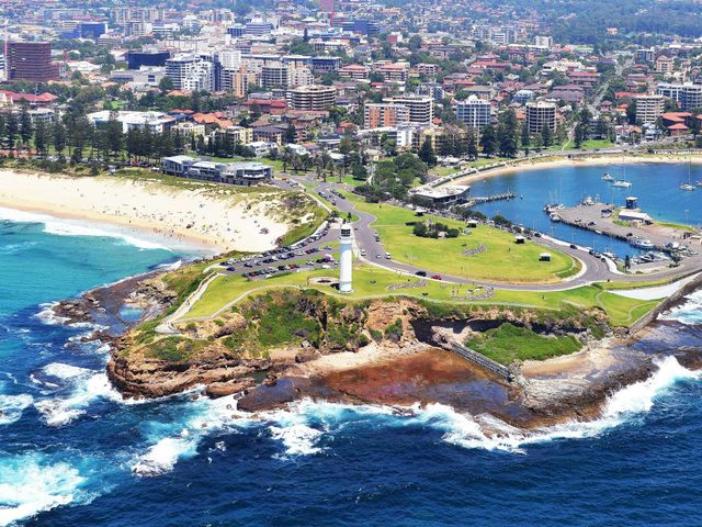 Wollongong  Harbour and Lighthouse