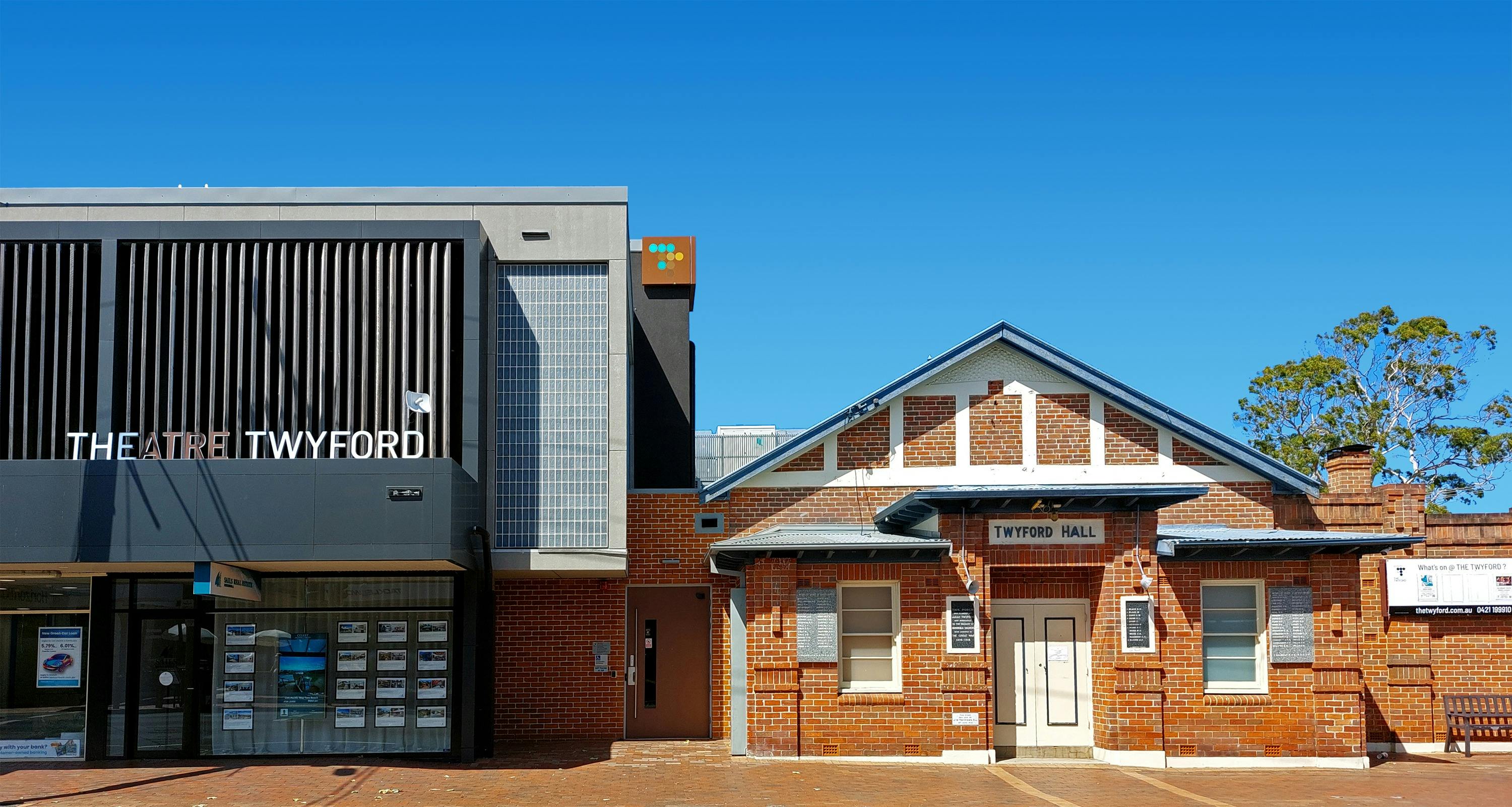 Market St Facade of THE TWYFORD