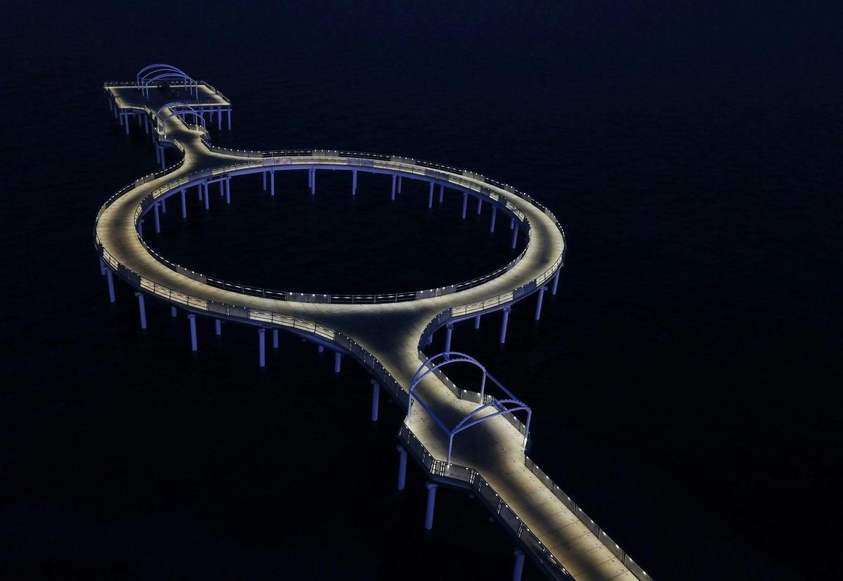 Circle Jetty-lit up at night.