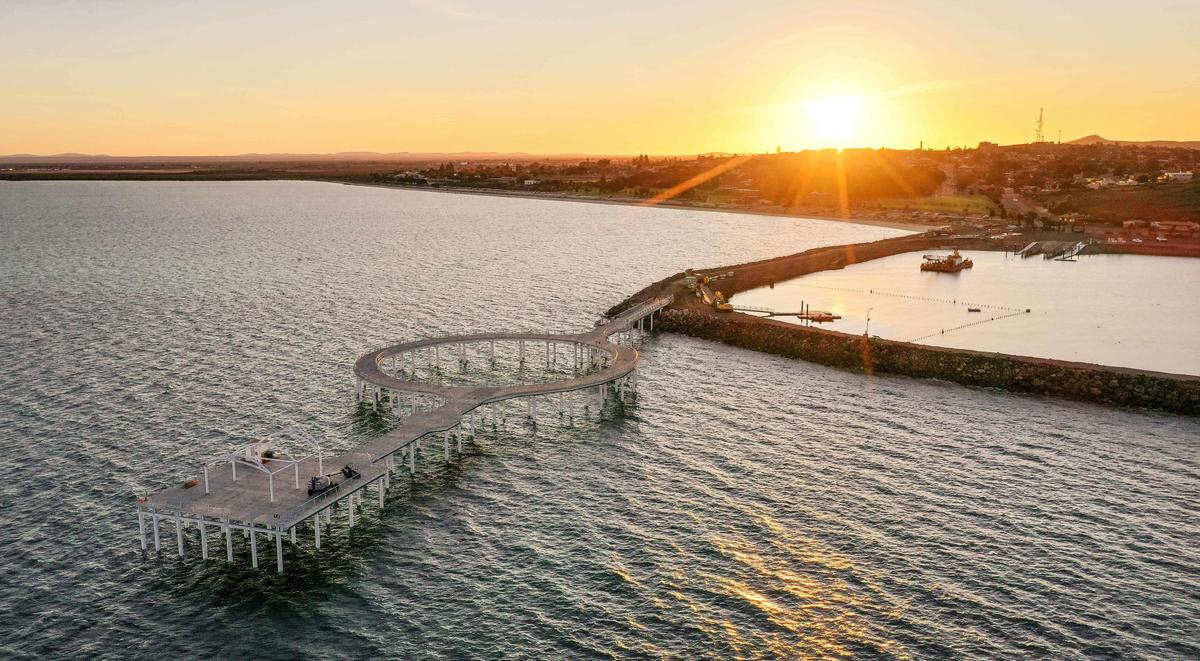 The Golden Glow of a stunning sunset over Whyalla Jetty