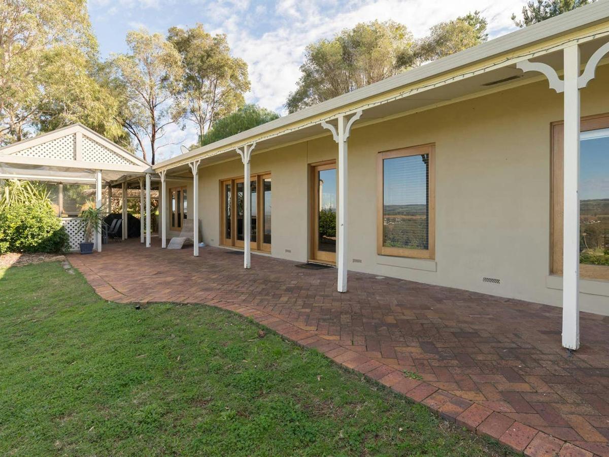 131 Vineyard retreat