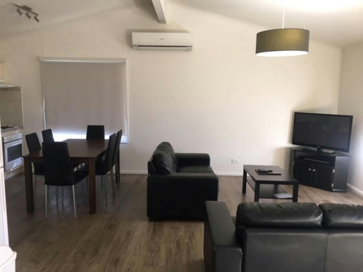 Duo Cabin