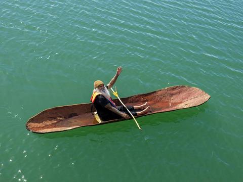 Yuki (bark canoe): Sharing Ngarrindjeri culture