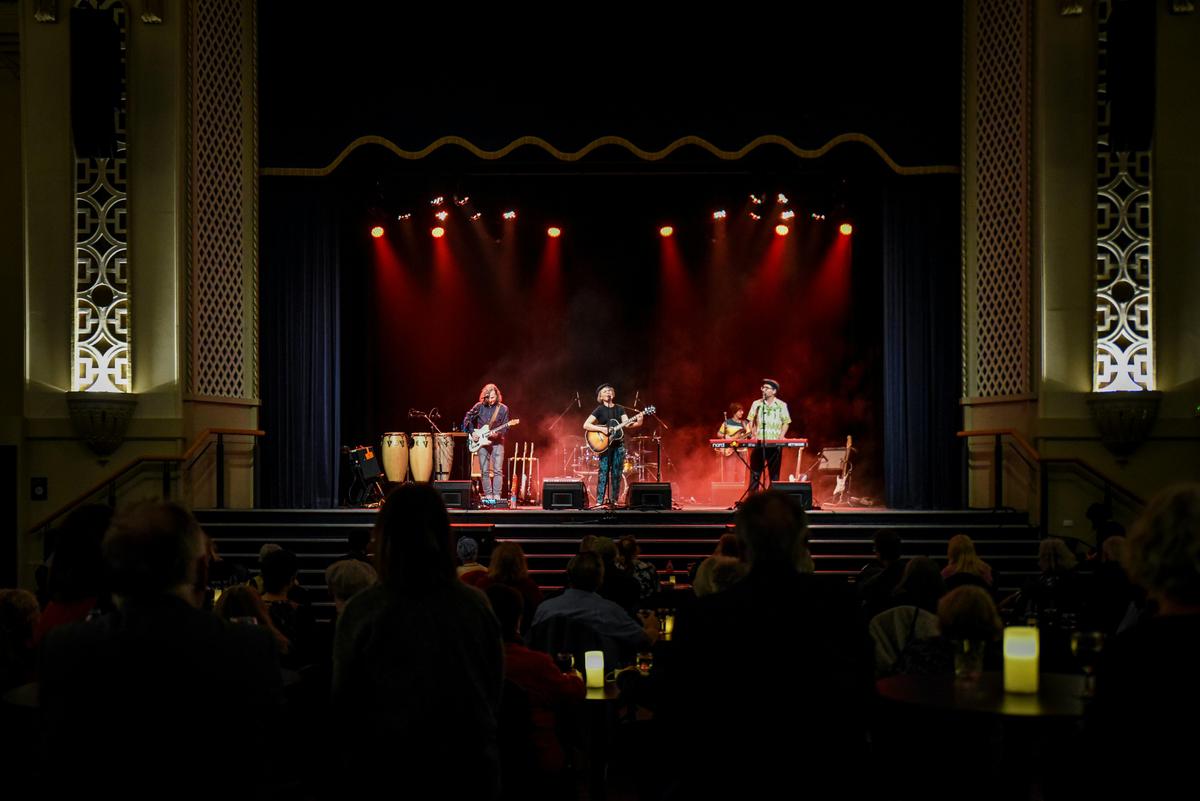 Kelly Menhennett and band perform at Foyer Fridays 2021