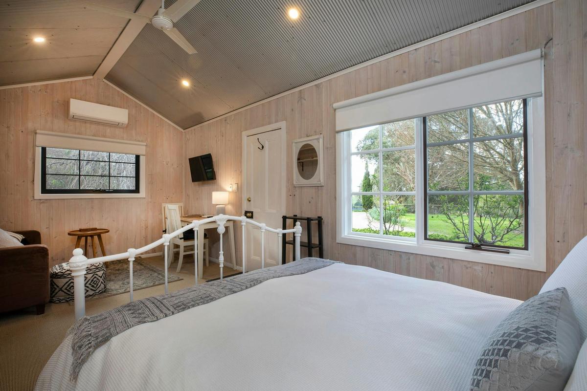 Bed/Sitting Room