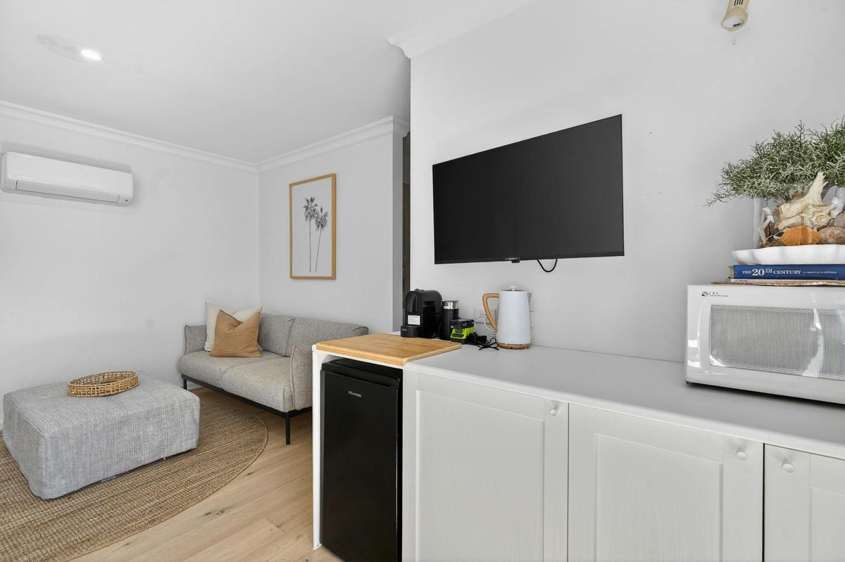 The Little Bluff Apartments