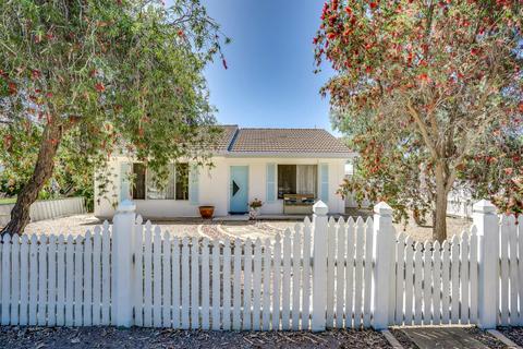 25 Jetty Rd Normanville