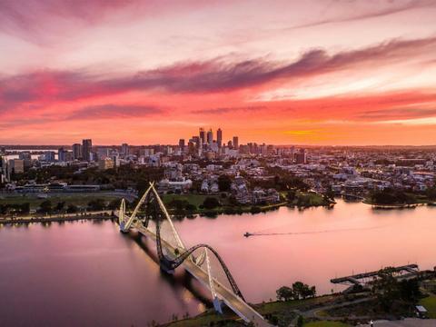 City Tour Perth & Fremantle & Swan River (with French speaking guide)