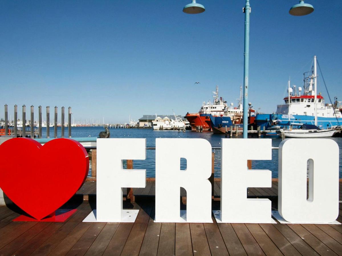 Perth to Fremantle City Tour with Rottnest Island and Swan River Cruise - German guided