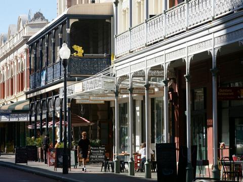 City Tour Perth & Fremantle & Swan River (with German speaking guide)