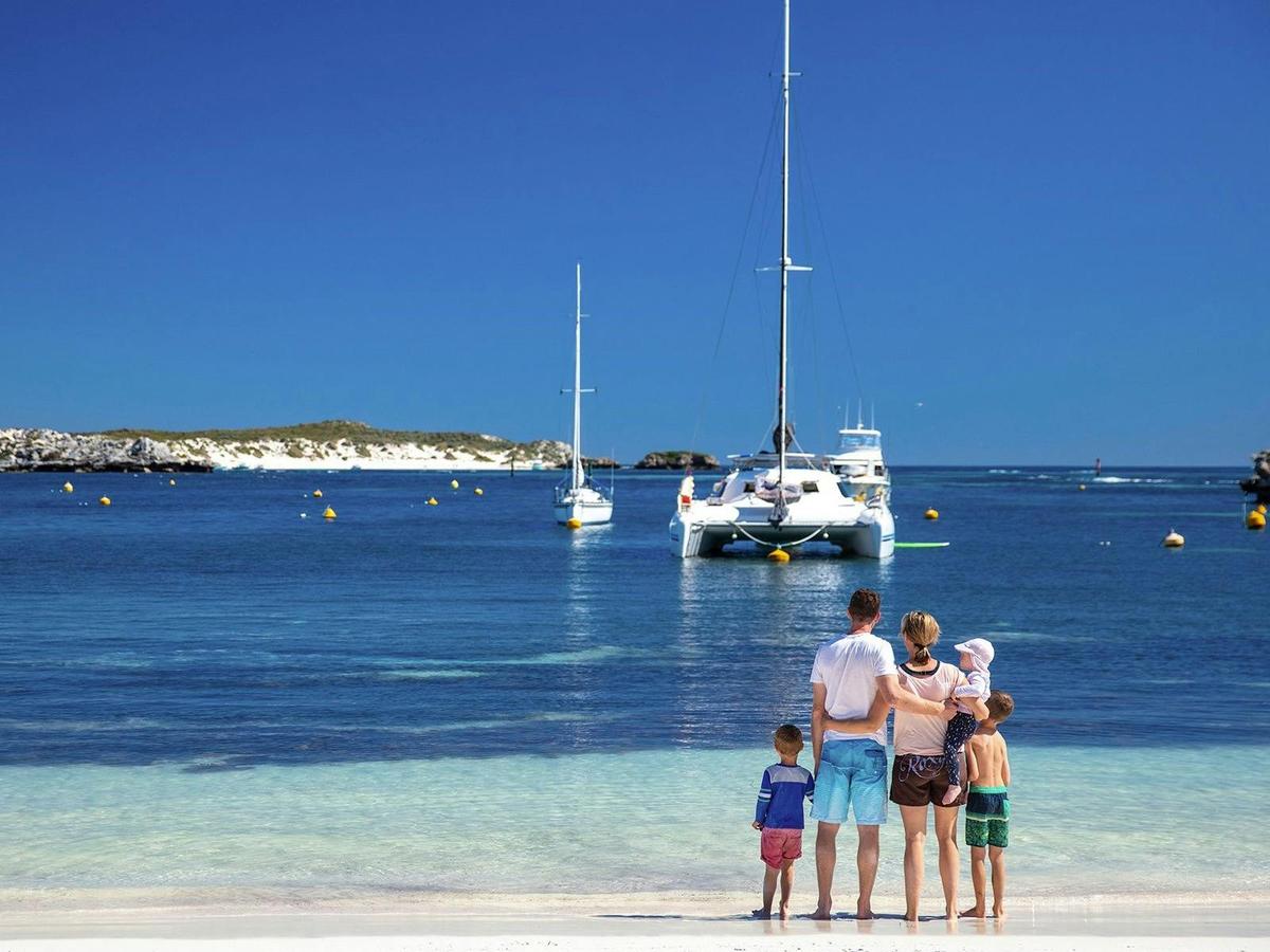 Perth to Fremantle City Tour with Rottnest Island and Swan River Cruise - French guided