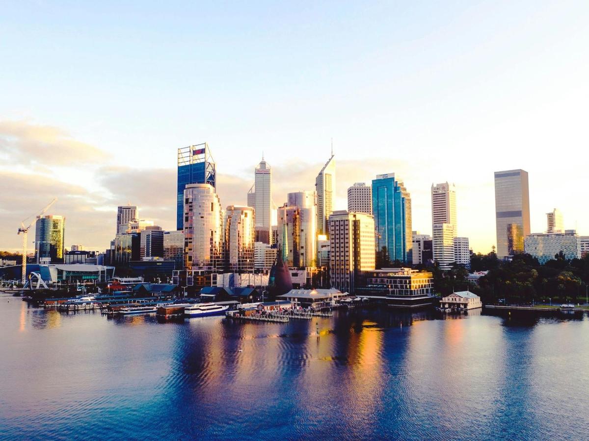 Perth to Fremantle City Tour with Rottnest Island and Swan River Cruise