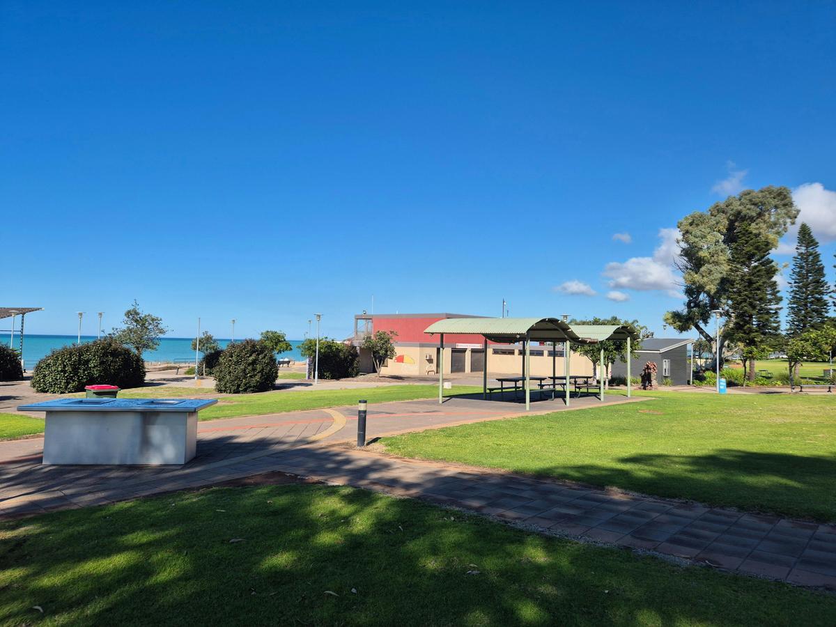 Whyalla Foreshore Lawns