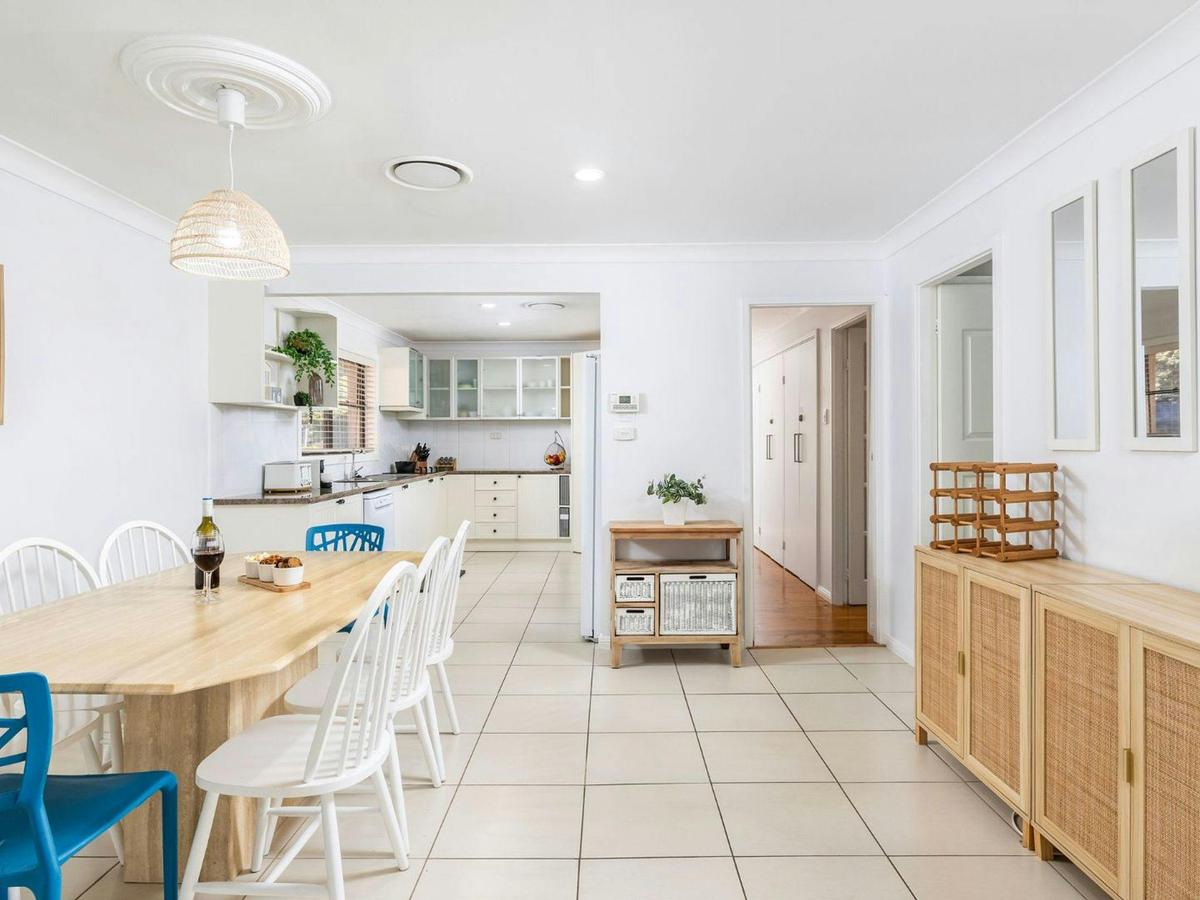 Joy on Shoal Shores |  Dining room | Ducted air conditioning | Open plan