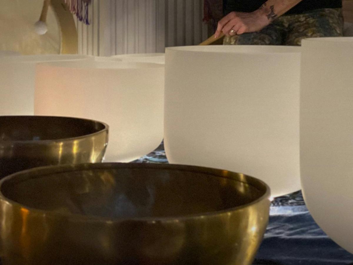 Singing bowls