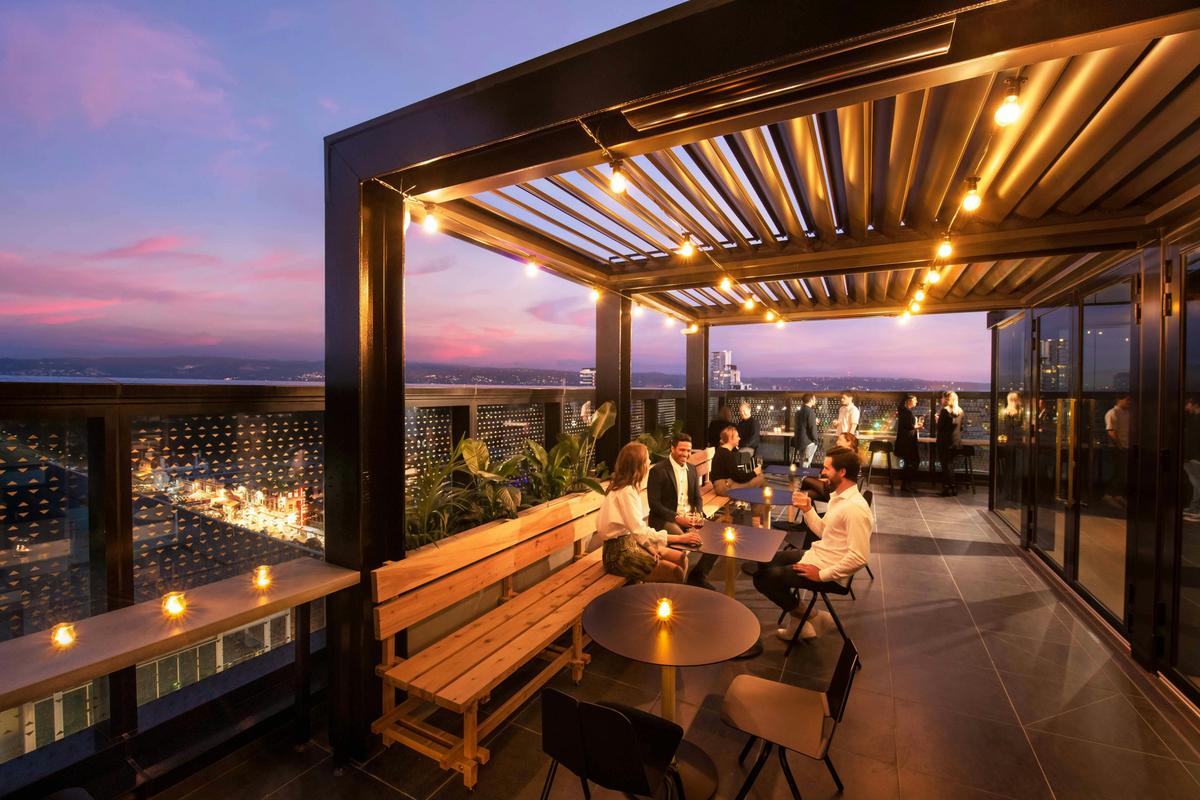 Koomo alfresco dining