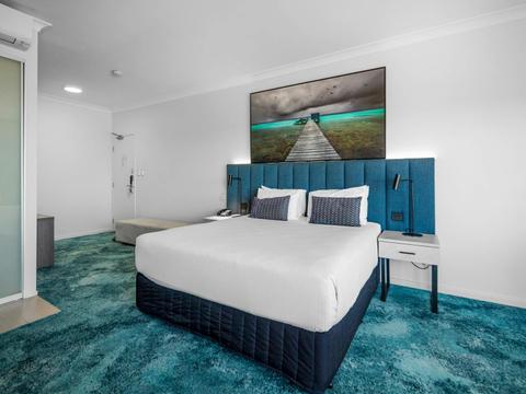Ocean Centre Suite