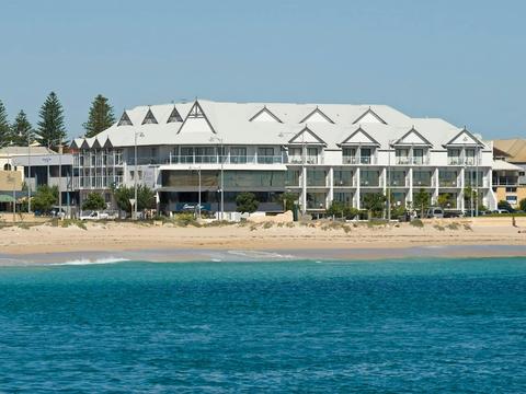 Ocean Centre Hotel