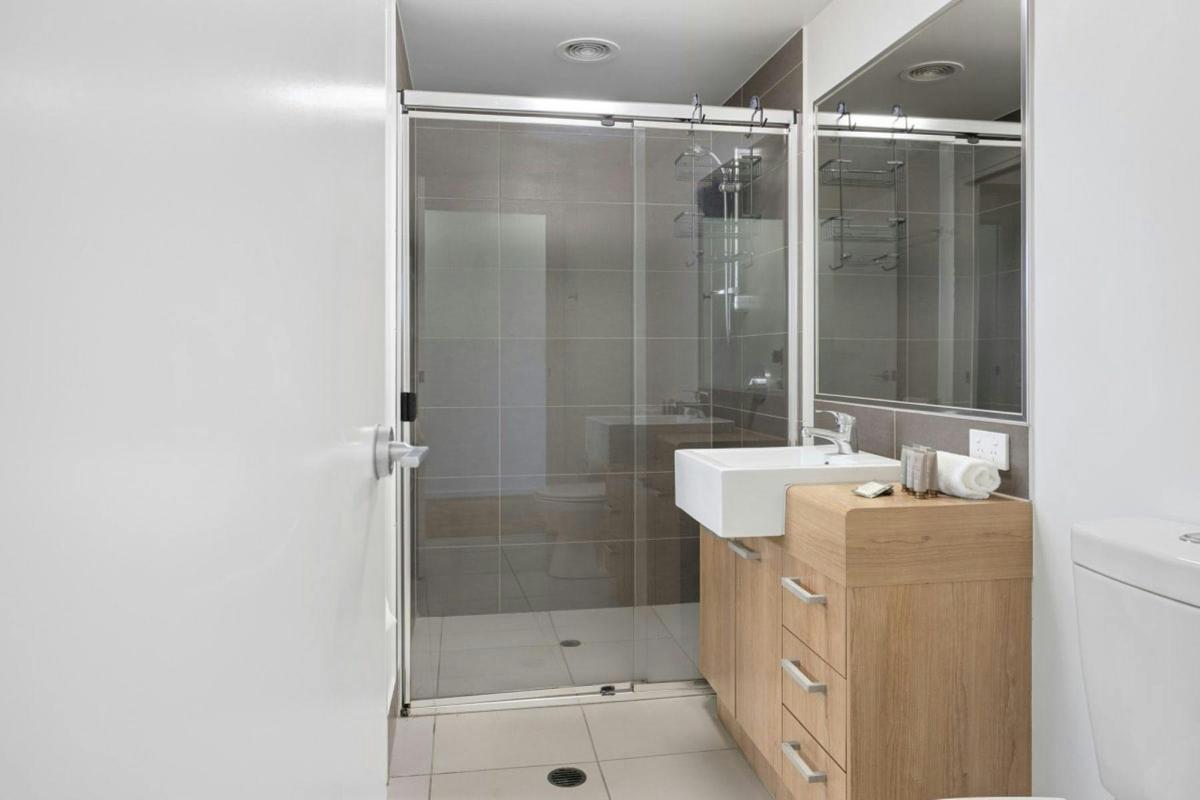 Broadwater 1 Bedroom Apartment